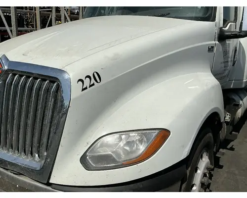 INTERNATIONAL LT625 Hood