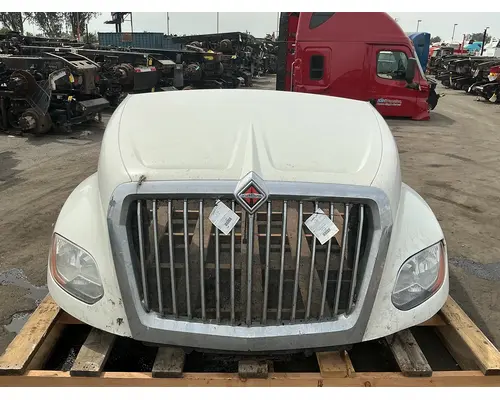 INTERNATIONAL LT625 Hood