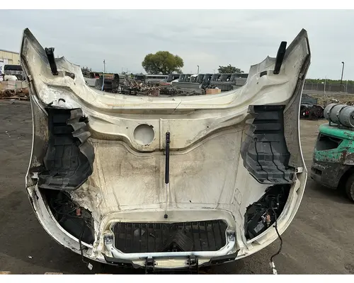 INTERNATIONAL LT625 Hood