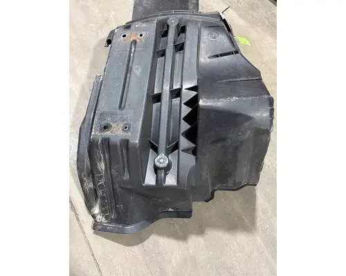 INTERNATIONAL LT625 Inner Fender