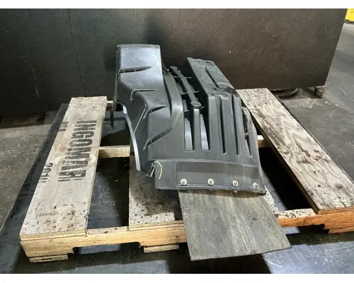 INTERNATIONAL LT625 Inner Fender