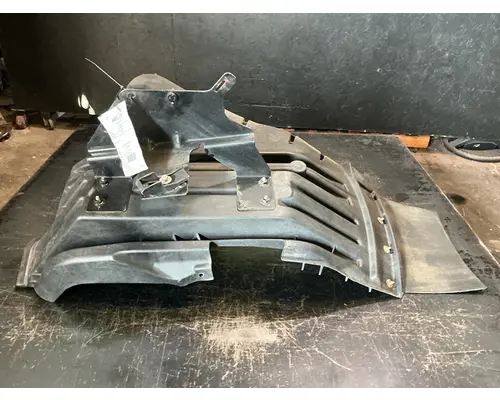 INTERNATIONAL LT625 Inner Fender