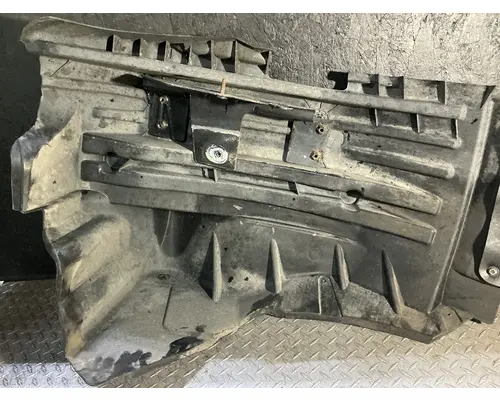 INTERNATIONAL LT625 Inner Fender