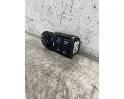 INTERNATIONAL LT625 Instrument Cluster