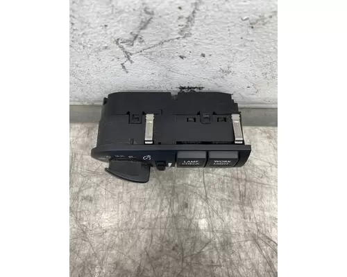 INTERNATIONAL LT625 Instrument Cluster