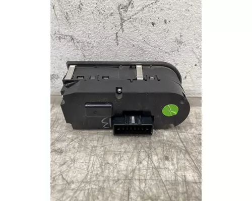 INTERNATIONAL LT625 Instrument Cluster