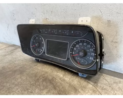 INTERNATIONAL LT625 Instrument Cluster