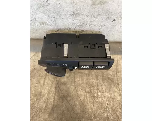 INTERNATIONAL LT625 Instrument Cluster