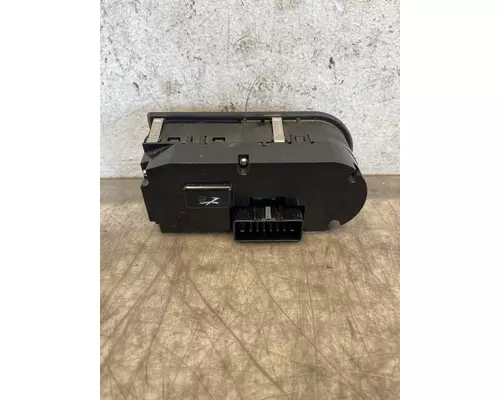 INTERNATIONAL LT625 Instrument Cluster