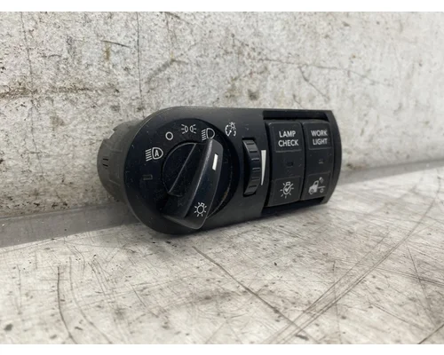 INTERNATIONAL LT625 Instrument Cluster