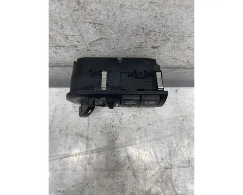 INTERNATIONAL LT625 Instrument Cluster