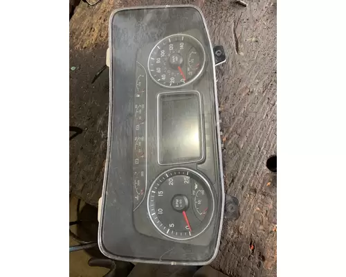 INTERNATIONAL LT625 Instrument Cluster