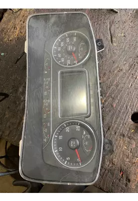 INTERNATIONAL LT625 Instrument Cluster
