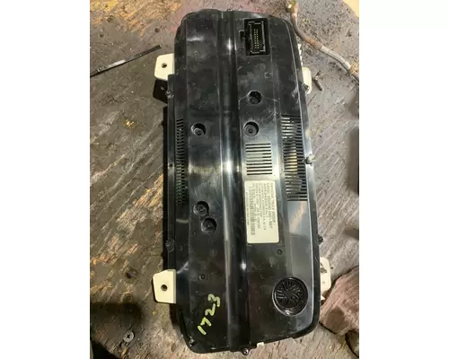 INTERNATIONAL LT625 Instrument Cluster