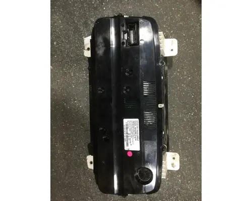 INTERNATIONAL LT625 Instrument Cluster