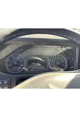 INTERNATIONAL LT625 Instrument Cluster