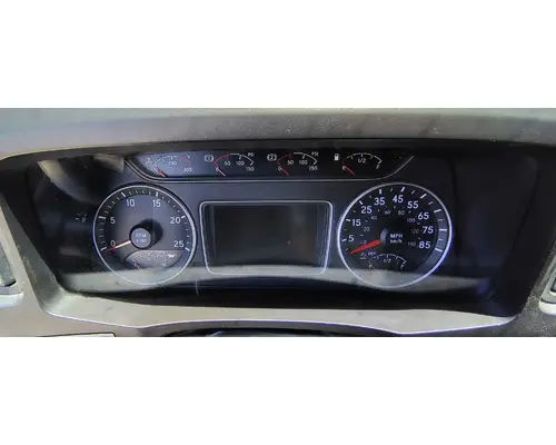 INTERNATIONAL LT625 Instrument Cluster
