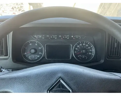 INTERNATIONAL LT625 Instrument Cluster