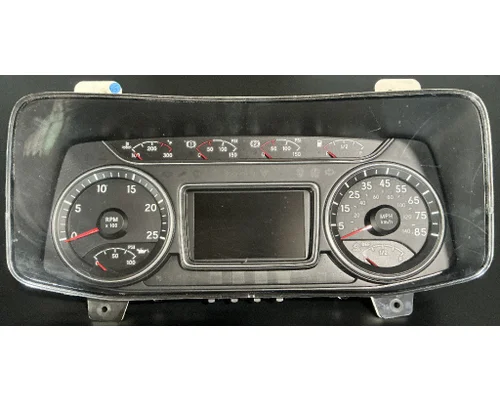 INTERNATIONAL LT625 Instrument Cluster