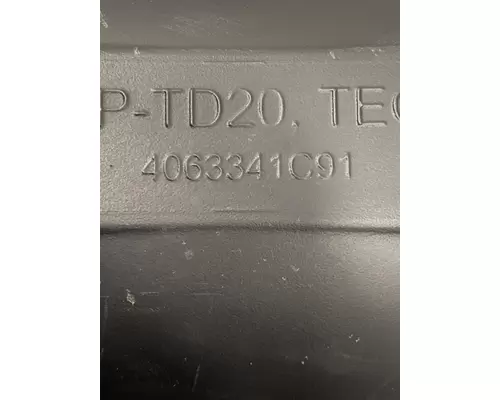 INTERNATIONAL LT625 Intake Manifold
