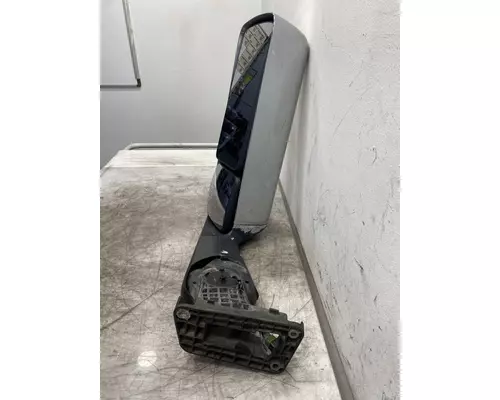 INTERNATIONAL LT625 Mirror (Side View)