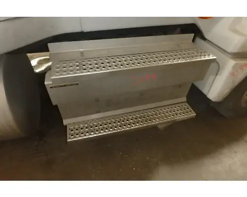INTERNATIONAL LT625 Muffler