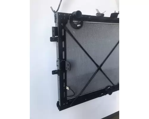 INTERNATIONAL LT625 Radiator