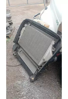 INTERNATIONAL LT625 Radiator
