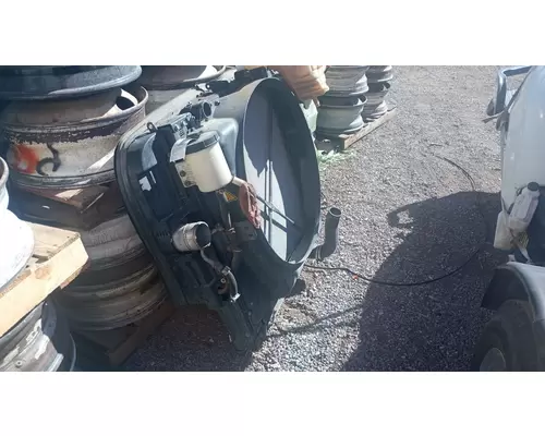 INTERNATIONAL LT625 Radiator
