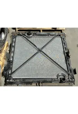 INTERNATIONAL LT625 Radiator