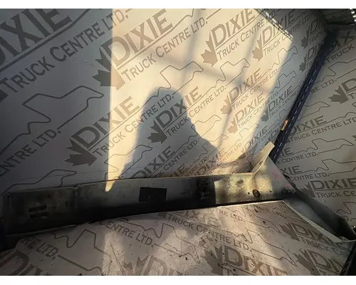 INTERNATIONAL LT625 Rocker Panel Moulding