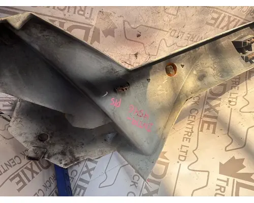 INTERNATIONAL LT625 Rocker Panel Moulding