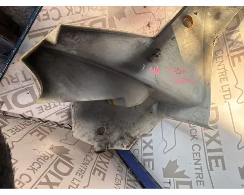 INTERNATIONAL LT625 Rocker Panel Moulding