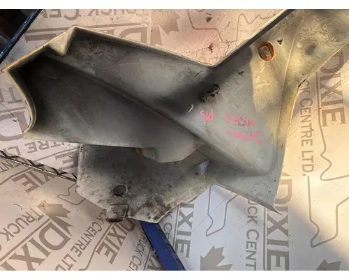 INTERNATIONAL LT625 Rocker Panel Moulding