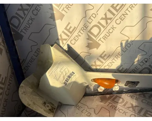 INTERNATIONAL LT625 Rocker Panel Moulding