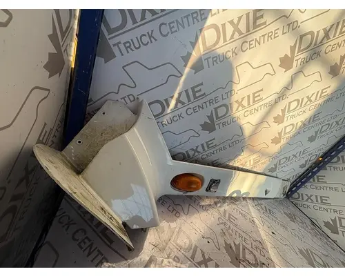 INTERNATIONAL LT625 Rocker Panel Moulding