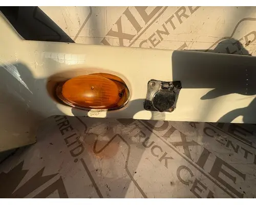 INTERNATIONAL LT625 Rocker Panel Moulding