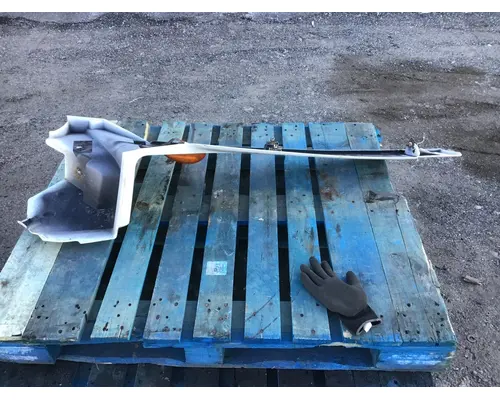 INTERNATIONAL LT625 Rocker Panel