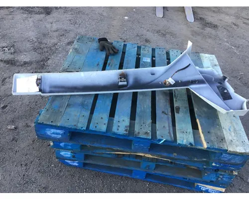 INTERNATIONAL LT625 Rocker Panel