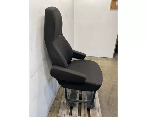 INTERNATIONAL LT625 Seat, Front
