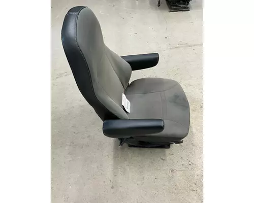 INTERNATIONAL LT625 Seat, Front