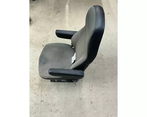 INTERNATIONAL LT625 Seat, Front