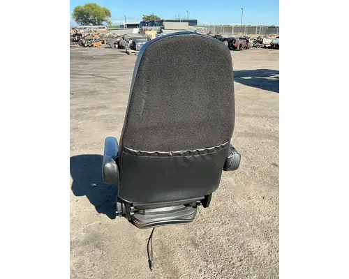 INTERNATIONAL LT625 Seat, Front