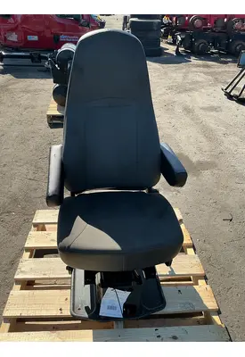 INTERNATIONAL LT625 Seat, Front