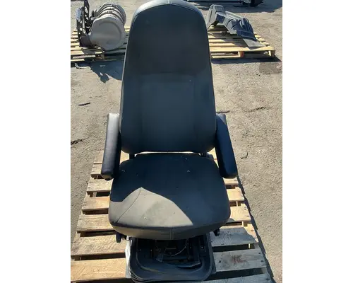 INTERNATIONAL LT625 Seat, Front