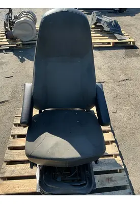 INTERNATIONAL LT625 Seat, Front