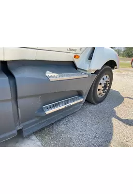 INTERNATIONAL LT625 Side Extender