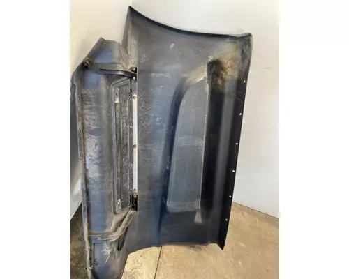 INTERNATIONAL LT625 Side Fairing