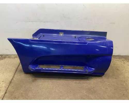 INTERNATIONAL LT625 Side Fairing