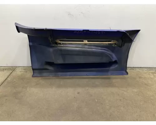 INTERNATIONAL LT625 Side Fairing